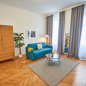 Renovated & Cozy - Close To Museumsquartier Appartement Wenen