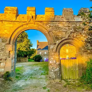 Metairie Du Helles , Lanmeur France